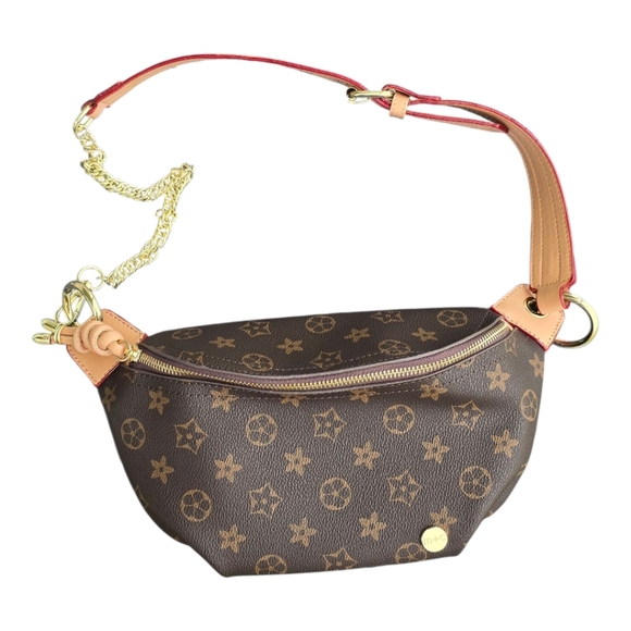 Modern + Chic Louis Vuitton Cross Body Bag Women Monogram Gold Hardware - Picture 3 of 15